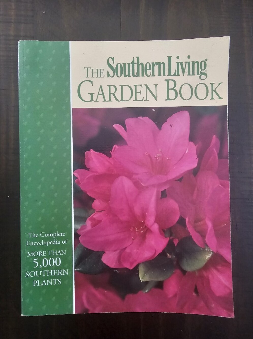Southern Living Garden Book - Pink Cover